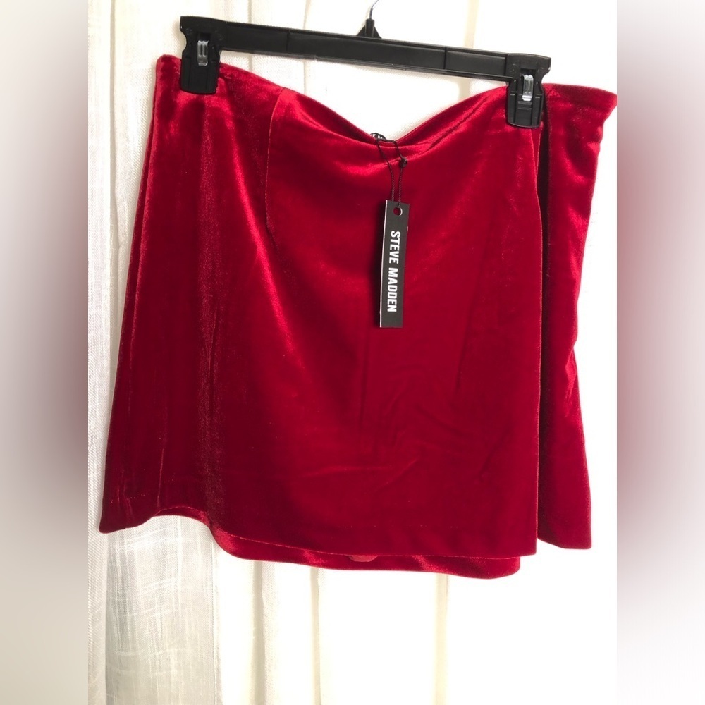 Steve Madden Red Velvet Skort size Large NWT